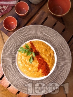 Гъста крем супа от боб с пушен червен пипер - снимка на рецептата